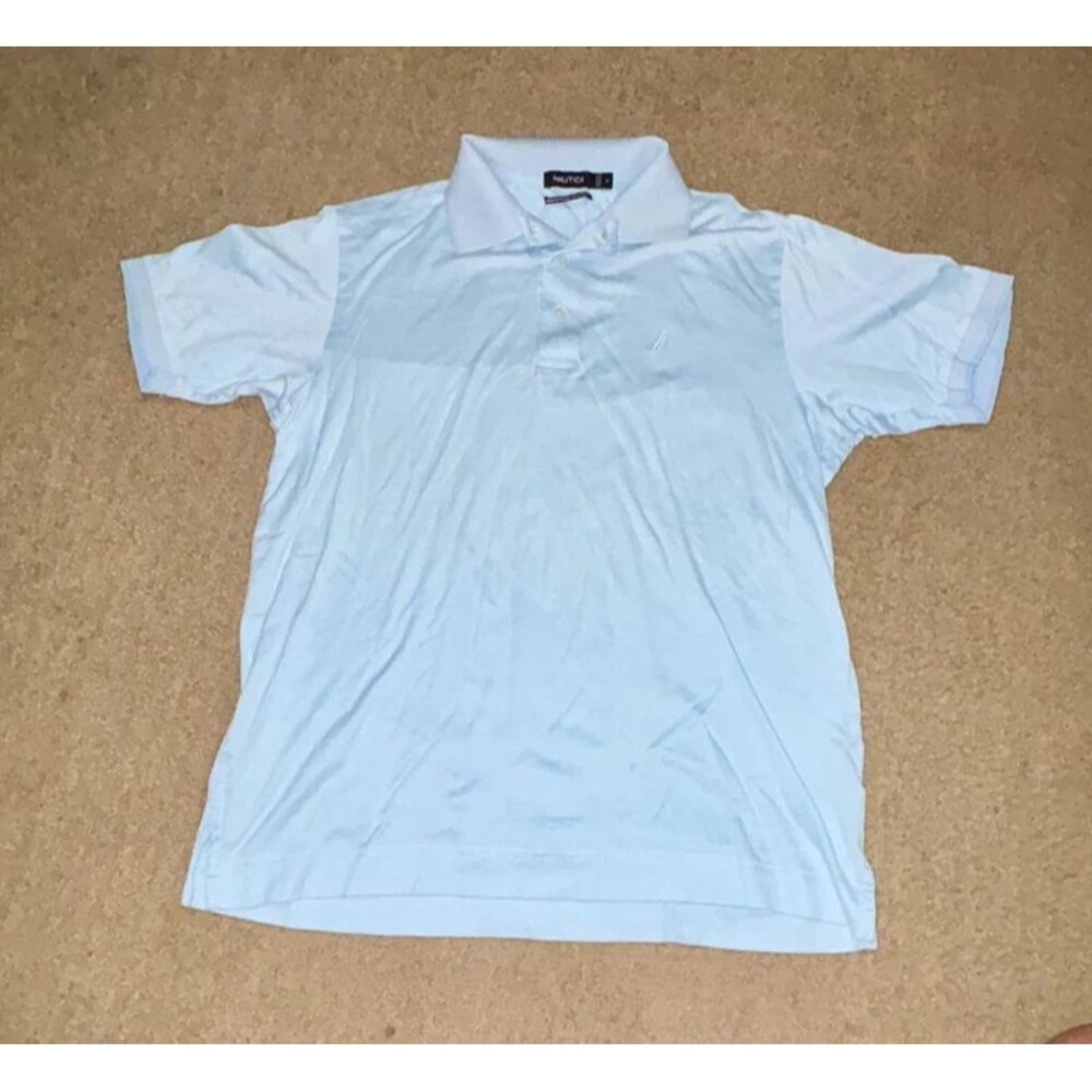 Button up - Picture 3 of 9